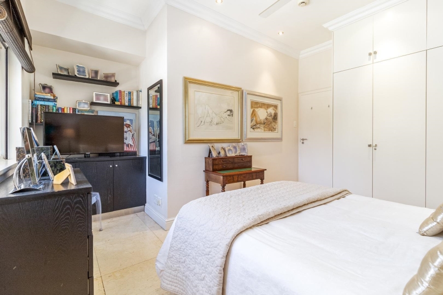 To Let 4 Bedroom Property for Rent in Fresnaye Western Cape